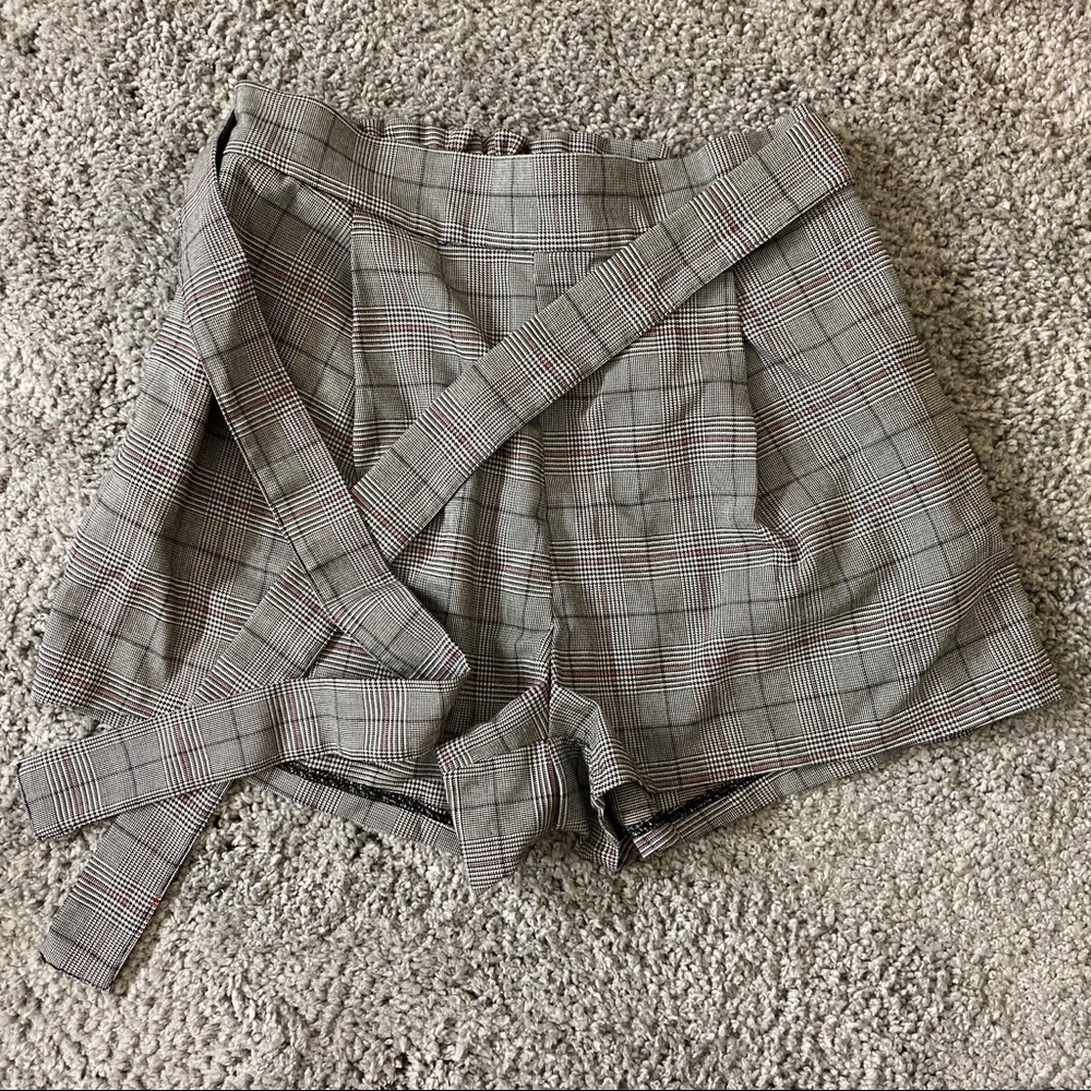 H&M Divided “Gingham” Tie Knot Shorts